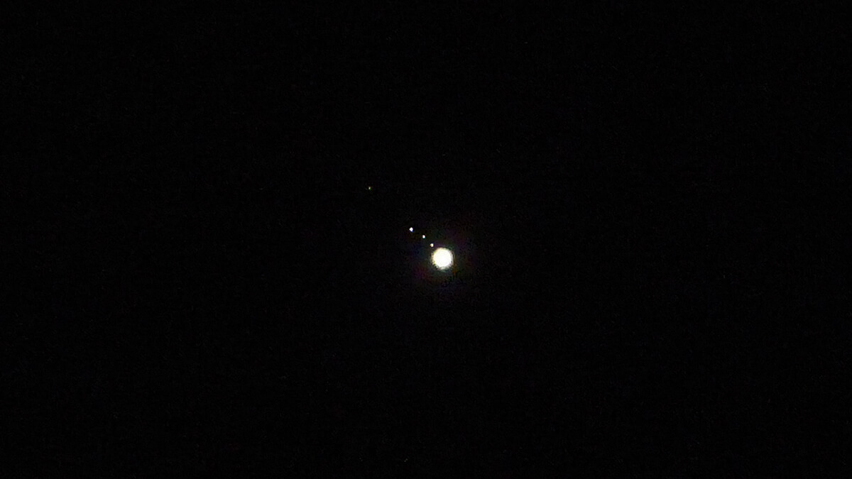 Jupiter Moons Aligned on Western Side - 19 Jan 2025