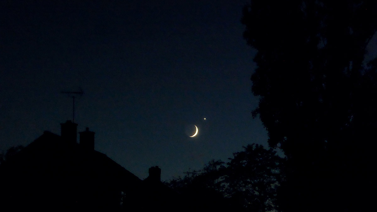 Venus-Moon Conjunction - 17 Jun 2026